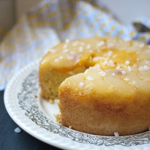 Gâteau renversé aux pêches