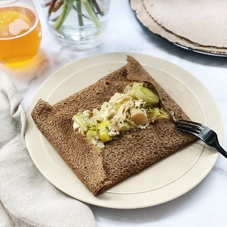 Galette au sarrasin et fondue de poireaux