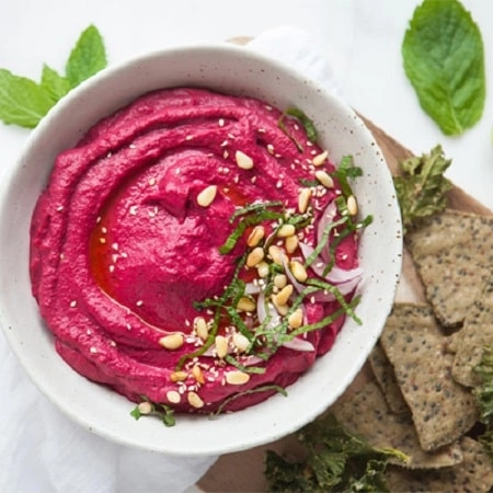 Pink houmous