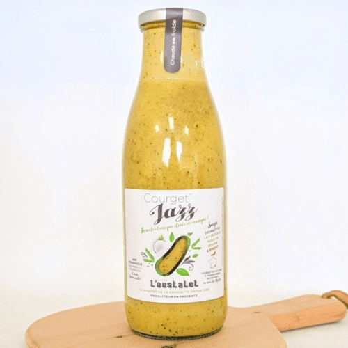 Soupe de courgettes, lait de coco, huile de sésame, piment