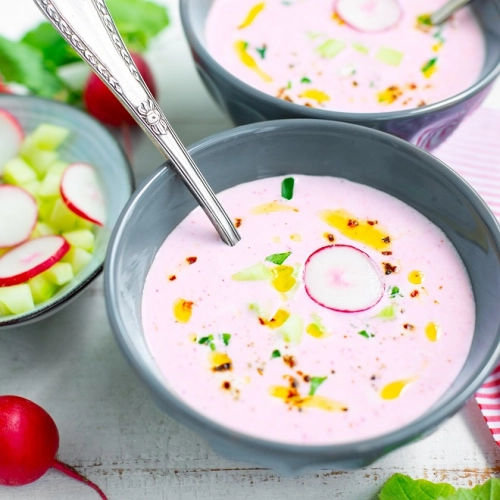 Soupe froide crémeuse aux radis