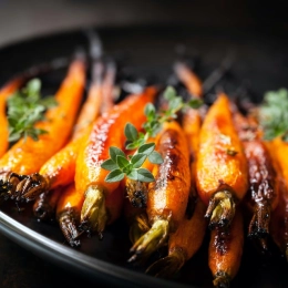 Carottes rôties au miel et thym à la poêle