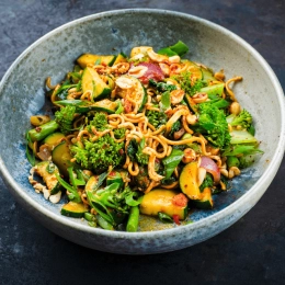 Wok de nouilles sautées aux légumes