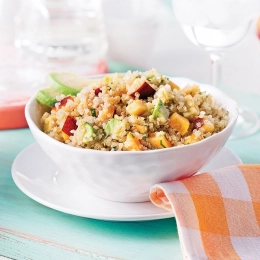 Salade de quinoa, feta et nectarines