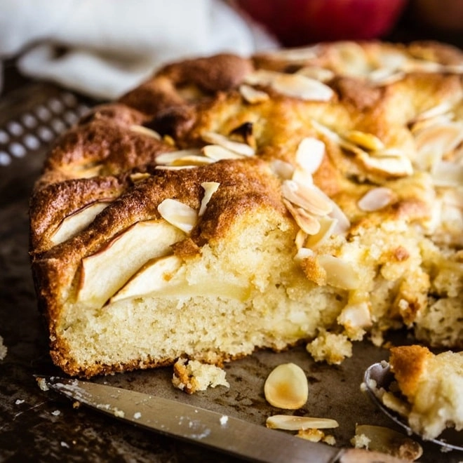 Gâteau moelleux au yaourt et pommes