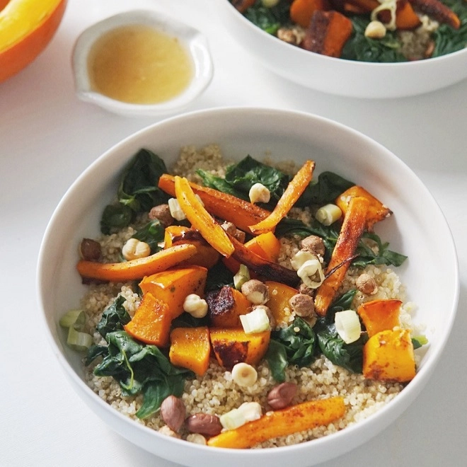 Salade de quinoa aux légumes rôtis