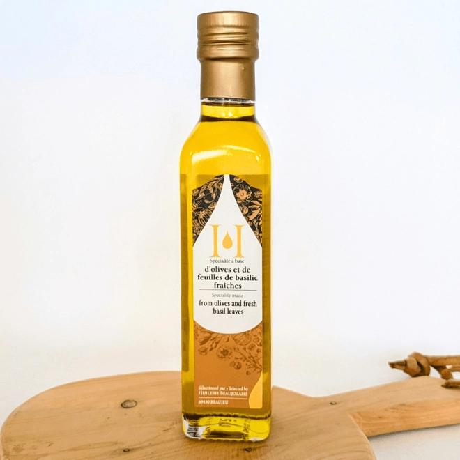 Spécialité à base d'olives et basilic fraîches