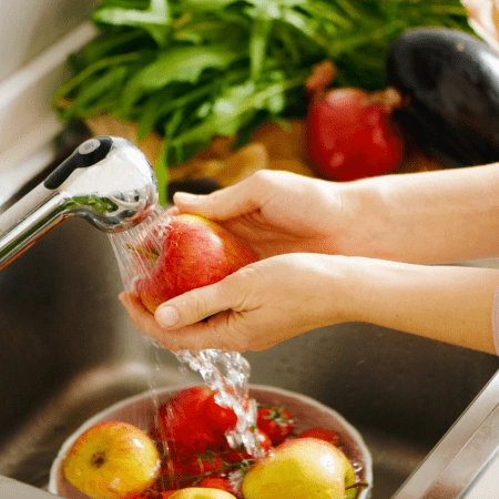 Laver les fruits et les légumes