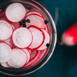 Pickles de radis et oignons rouges