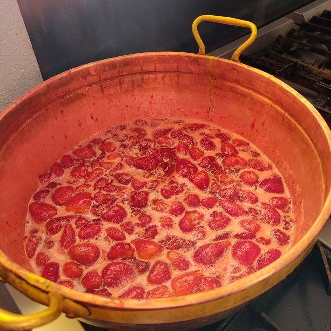Bassine de confitures en cuivre